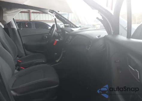 2019 Chevrolet Trax Ls from USA, damaged, VIN 3GNCJNSB5KL212251